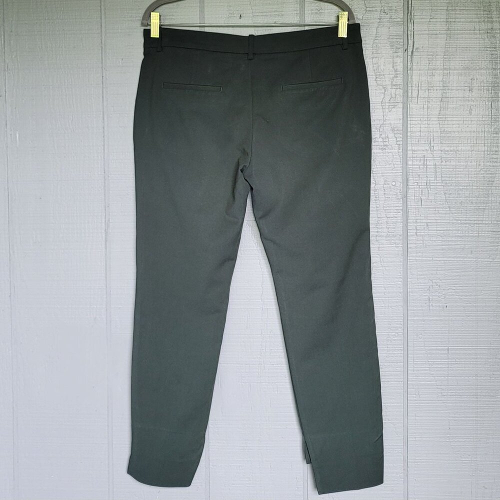 Zara Women's Asymmetrical Hem Dark Green Cropped Pants. Size 8 - Picture 4 of 6